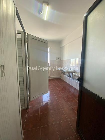 Clădire Comercială de Închiriat Zona Industrială + Parcare - 7