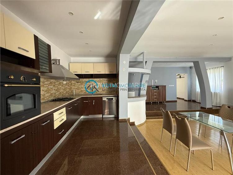 Royal Imobiliare - Inchiriere Vila zona Bucov cartier Mica Roma - 5