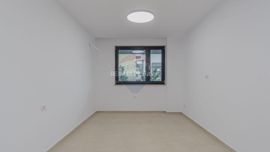 Clinica medicala-9 cabinete- URBAN PLAZA - bloc 15 parter! - 10