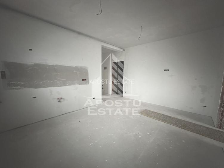 Apartament cu 3 camere, semidecomandat, etaj 2, zona Lidl din Giroc - 3