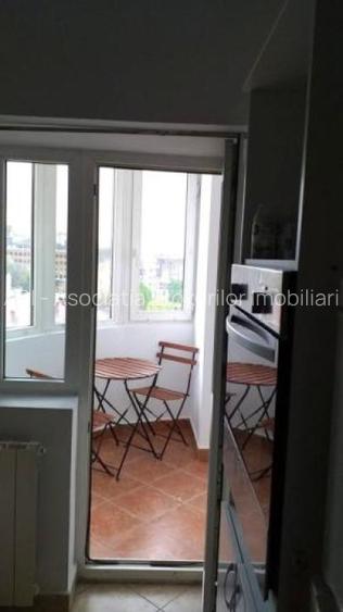 Ap. 3 cam. dec. 3 min. metrou Universitate - 5