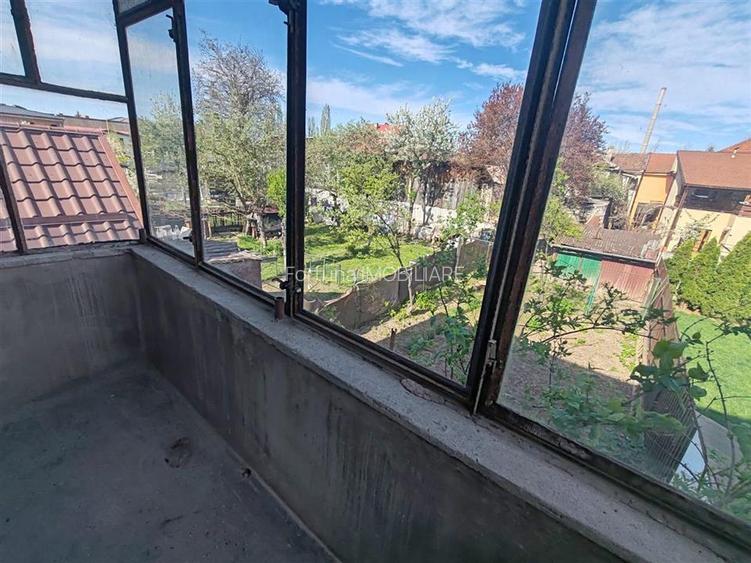 Casa singur in curte - Florilor - 14