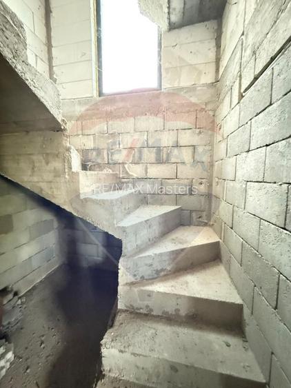 Casă  cu 7 camere de vânzare Preutești jud Suceava - 6