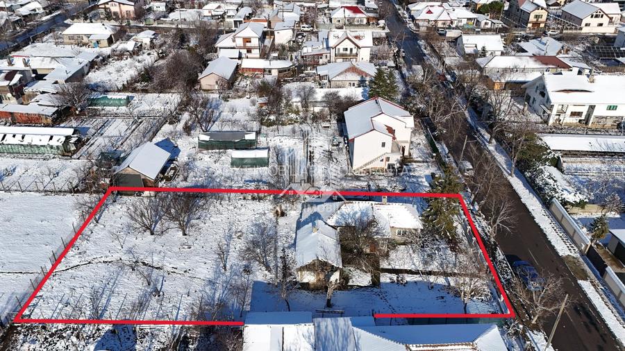 Teren 1.183 mp cu casă bătrânească, deschidere 22,37 ml - 8