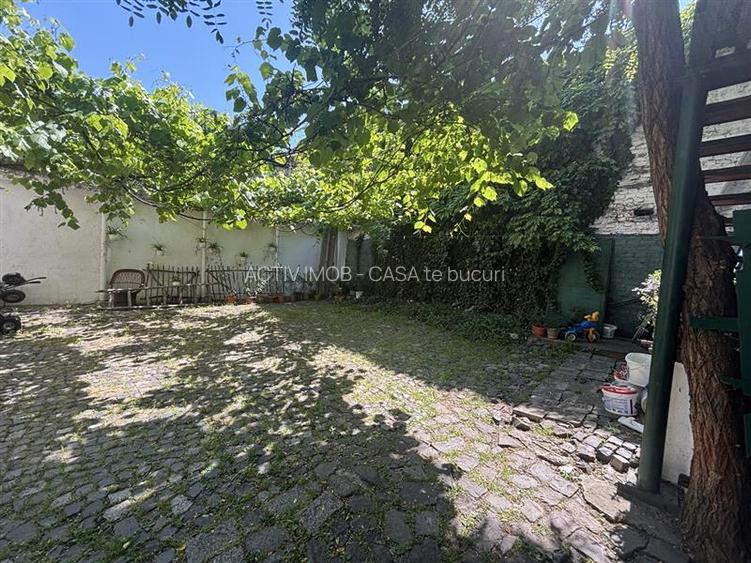 Cladire cu Arhitectura Traditionala - 691 mp - Ultracentral Oradea - 6