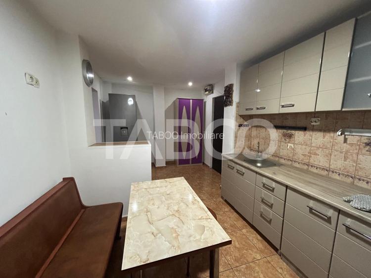 De vanzare apartament 3 camere spatios cu balcon Piata Delfinului - 8