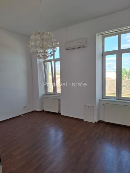 De Vanzare Apartament Cladire istorica - 6