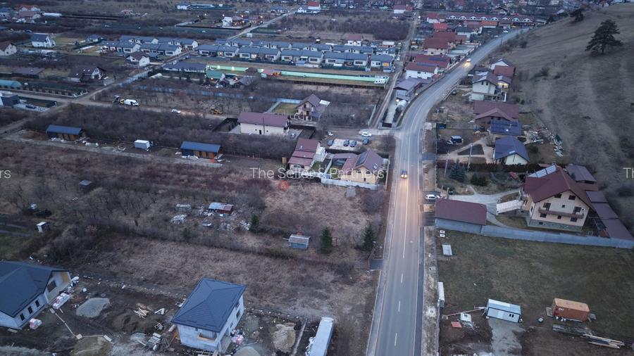 Teren intravilan - 11