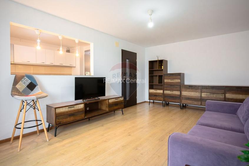 Apartament cu 2 camere la Urban Coresi, două balcoane, parcare + boxă - 2