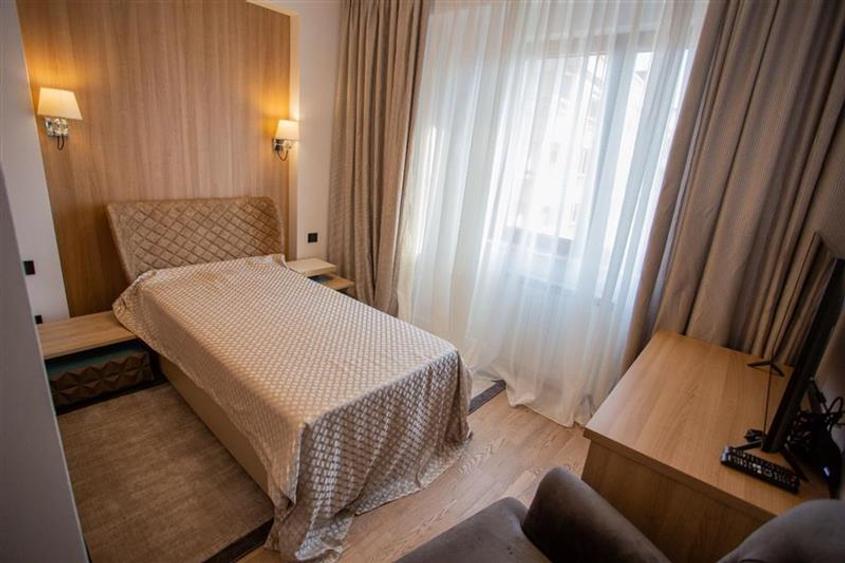 Apartament 4 camere, de vanzare, Herastrau - Sat Francez