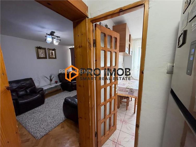 Apartament 4 camere cf 3 semidecomandat zona Micro 5 - 3