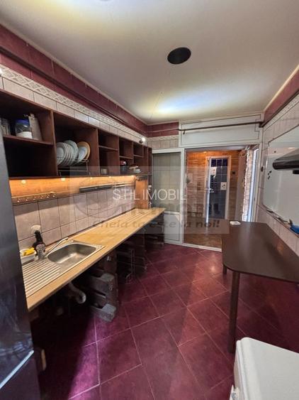 Apartament 3 camere Decomandat, et. 1, bulevard GARA - 149,900 EURO - 2