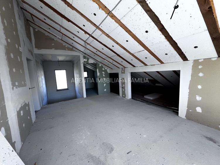 Vanzare casa P+M in Sendreni( in spatele Primariei), pret 99 000 euro - 12