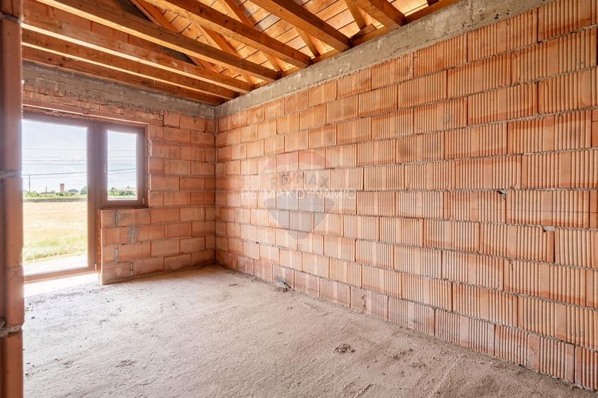 Casă / Vilă nouă de vânzare, la roșu, 5 camere, 225mp, Fântânele, Arad - 26
