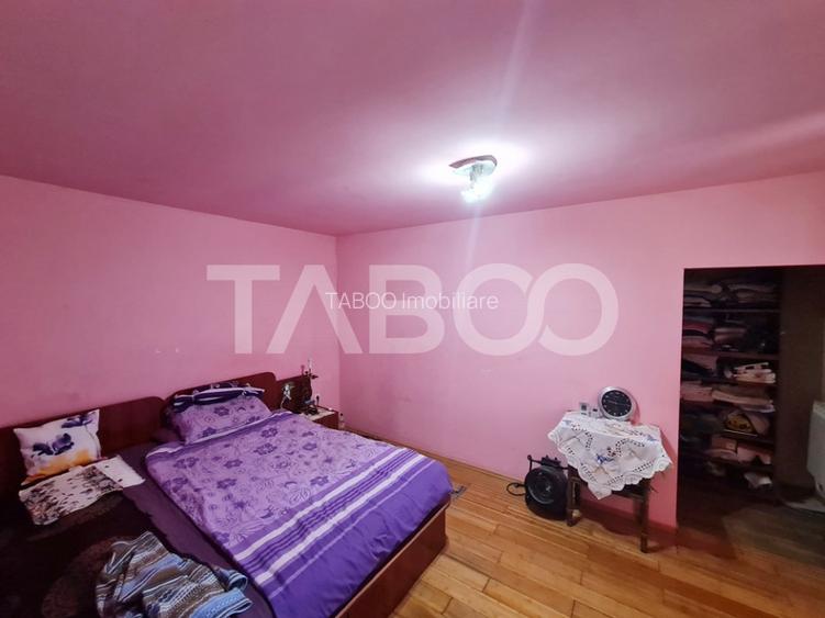 Casa de vanzare in Sebes langa lac - 5