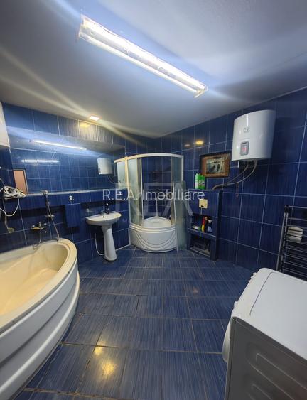 Casa 3 camere-Teren 210mp- Sector 5 - 9