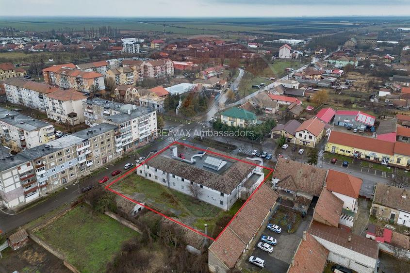 Clădirede închiriat, poziție ultracentrală – ideal clinică/HORECA - 2