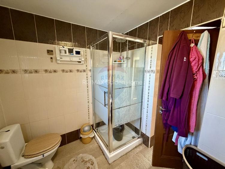 Casă / Vilă cu 4 camere de vânzare - 18