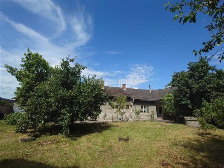 Casa, anexe si teren amplasate central in municipiul Brad - 5