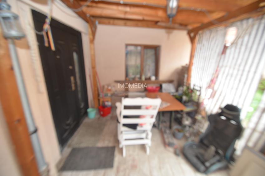 Apartament cu 3 camere si curte - 8