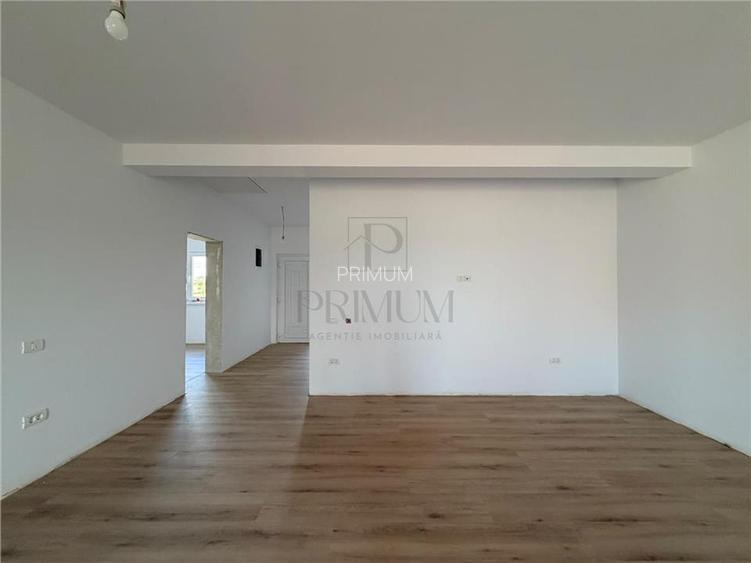 DUPLEX SPATIOS - 42 MP LIVING - APROAPE DE ORAS - 2