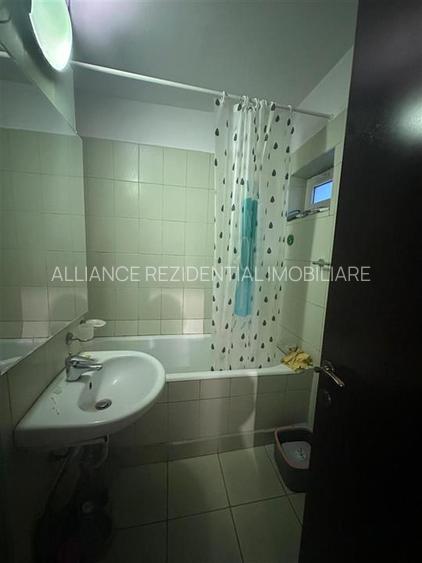 3 camere la 3 minute de mers in Bd.Brancoveanu. - 2