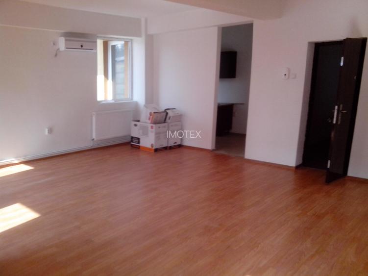 Spatiu de birouri in zona Judecatoriei, vis a vix de Spitalul de Pediatrie - 2