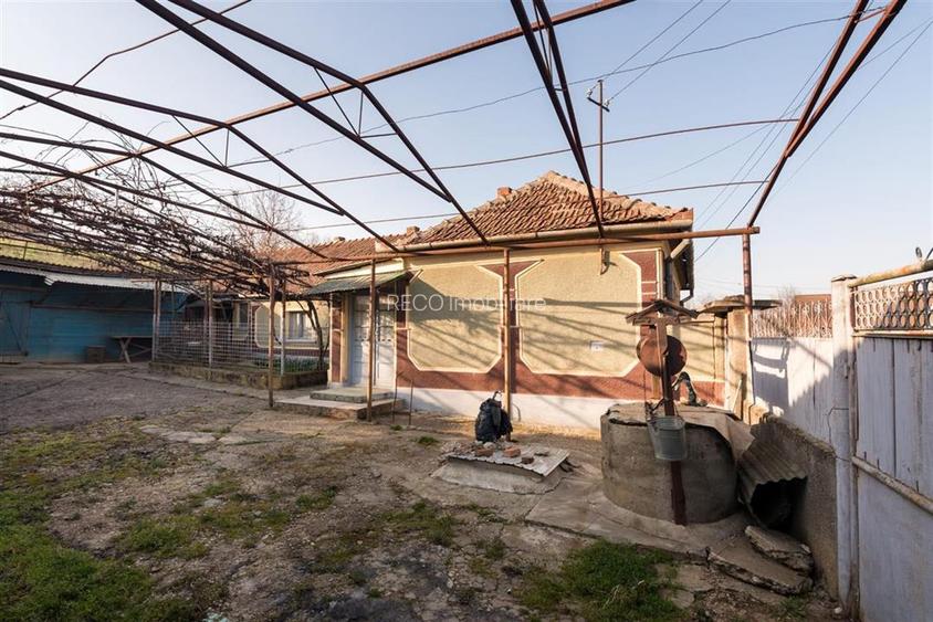 RECO Casa in Sarbi la 27km de Oradea cu dublu front stradal - 8