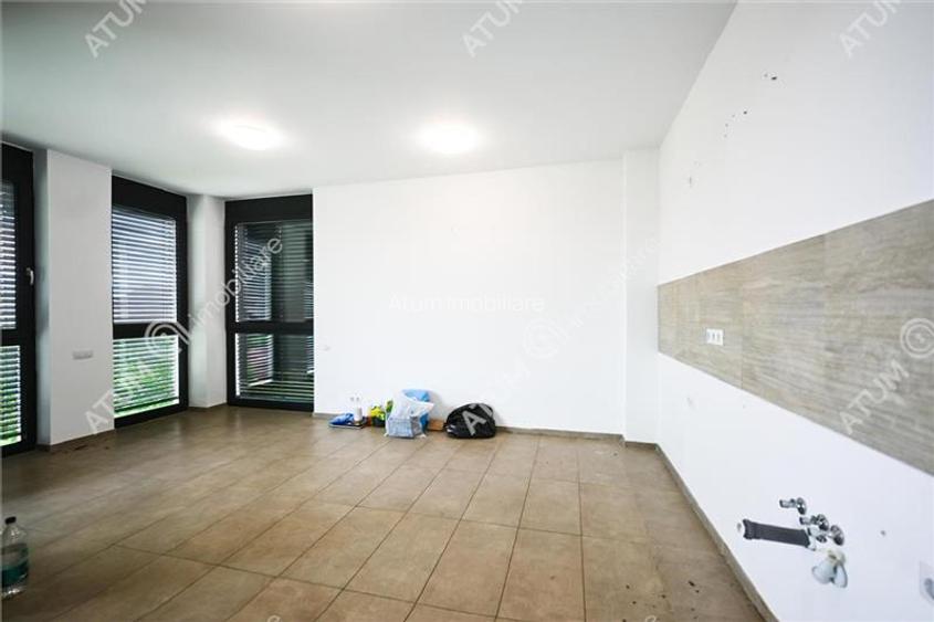 Apartament cu 3 camere 2 bai si terasa etaj 2 zona Calea Dumbravii - 4