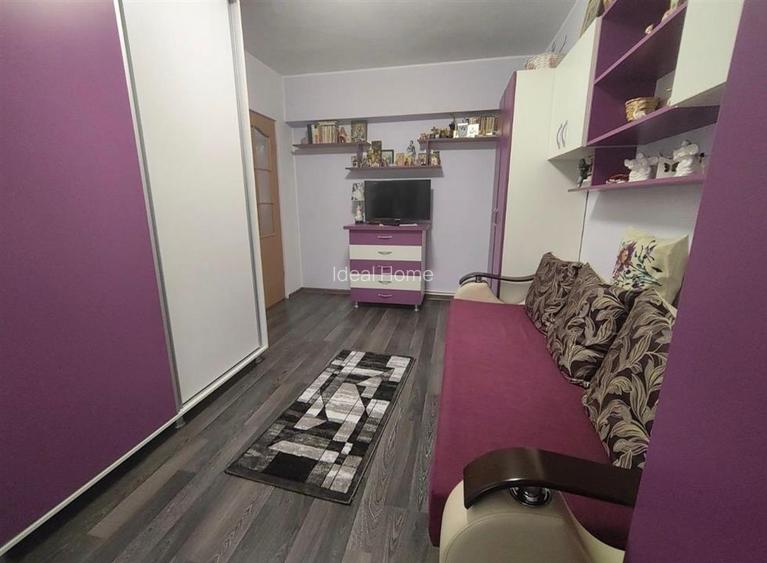 Apartament cu 3 camere decomandat - 2 bai - etajul 2 - 1986 - 4