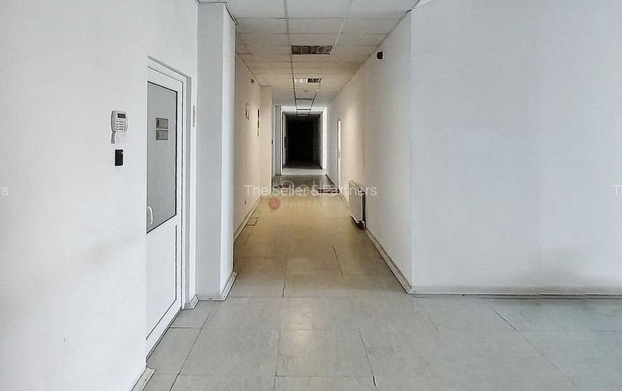 Spatiu cu Multiple Functionalitati - 12