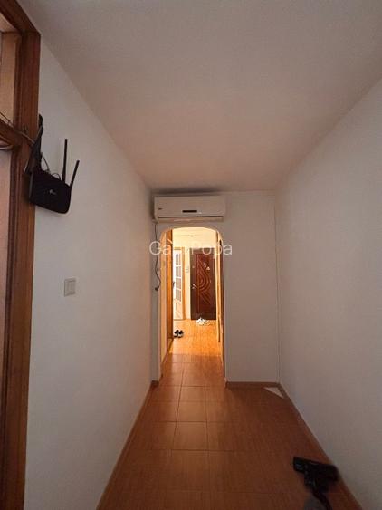 Inchiriez apartament cu 3 camere, decomandat - 7