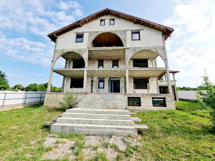 Casă spațioasă S+P+1E+M și teren generos 1664 mp - 45