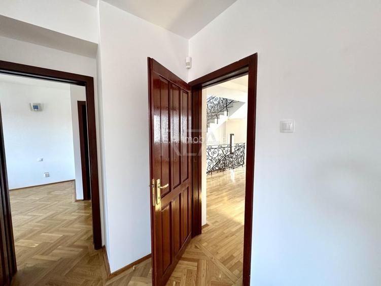 Vila 8 camere vis a vis de Piata Floreasca, garaj, curte proprie - 9