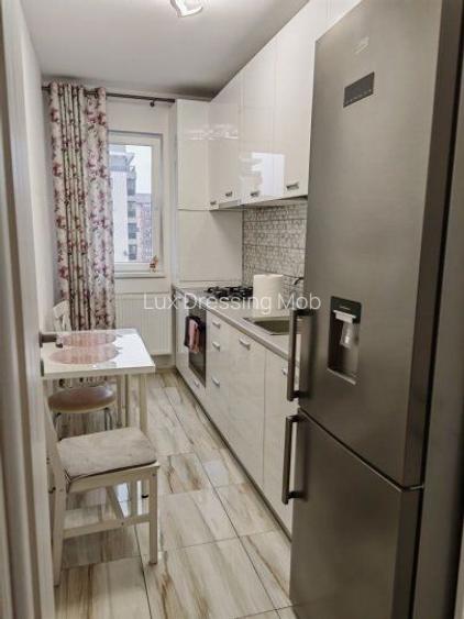 inchiriez apartament 2 camere, decomandat, mobilat si utilat complet, - 4