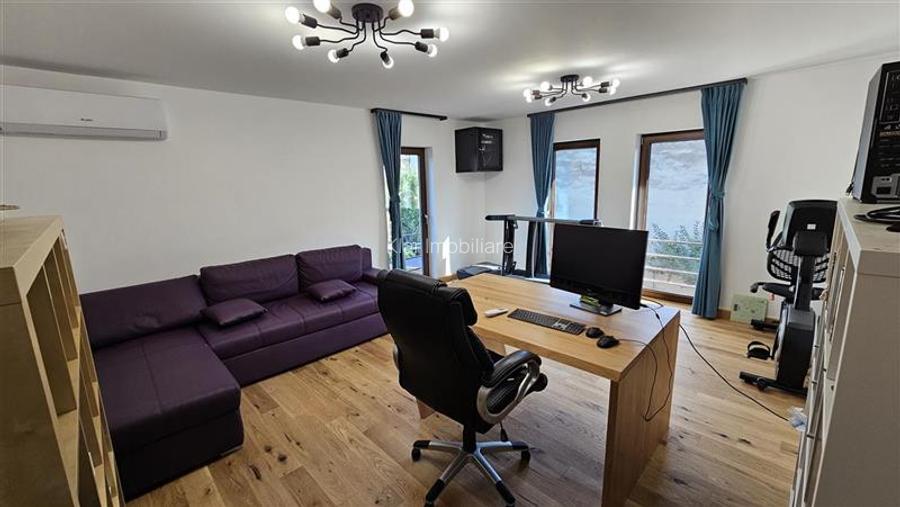 Casa renovata 200mp pe 2 niveluri,parcare, curte cu foisor,Centru, str.Nicolae B - 6