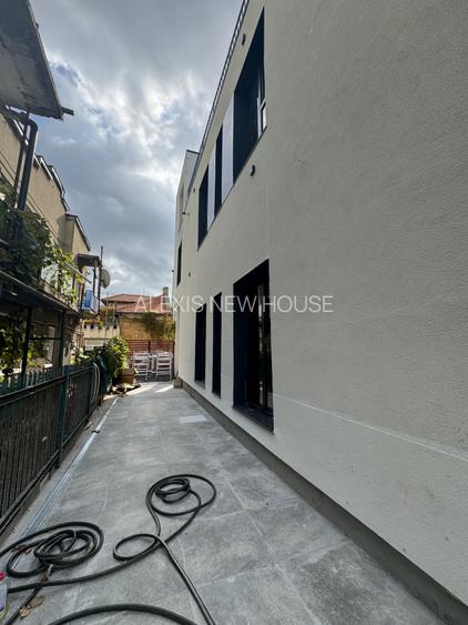 Inchiriere spațiu comercial ( Et.1+Et.2)- Bd. Mamaia, lângă Scoica Land(AXI56) - 2