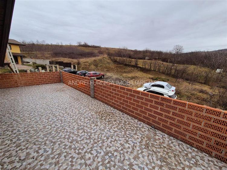 Casa de vanzare individuala cu garaj in Bucium - 17