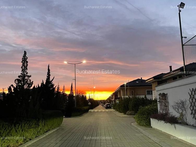 Oxford Gardens 7 bedrooms villa / no VAT - 9