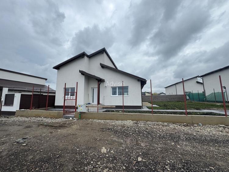 CASA MODERNA CU 3 CAMERE IN SANPETRU - 9