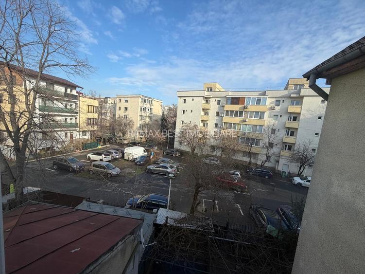 Vitan Mall  - Dristor Mihai Bravu - 16