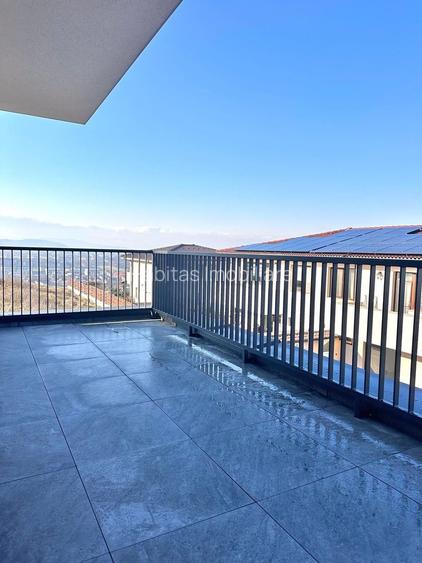 Casa tip duplex dispusa pe 3 niveluri, situata in Floresti- zona Vivo - 4