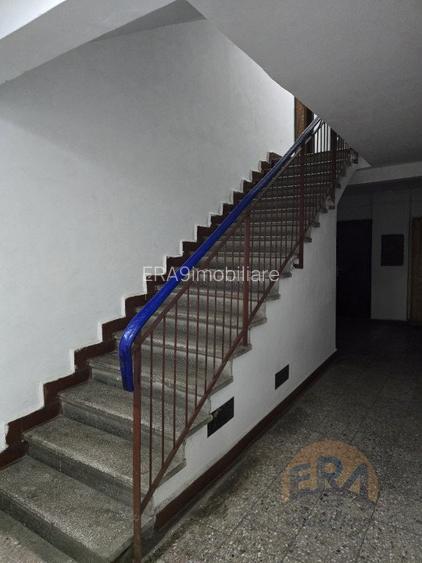 Garsoniera decomandata | Etaj 2 | Zona Rogerius - Str. Podului - 9