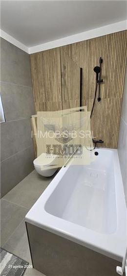 Casa de lux cu 4 camere 2 bai balcon 2 parcari in Selimbar - 17