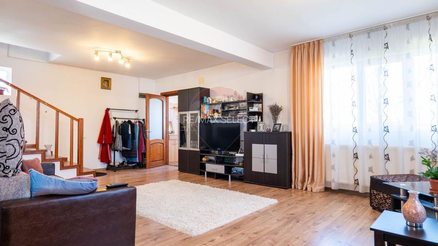 Vanzare vilă Bacu P+1+Pod, livadă, acces rapid A0/A1/Centură - 4