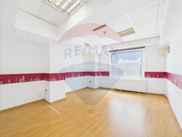 Zona Vitan - Spațiu de birouri suprafata 183 mp - 19