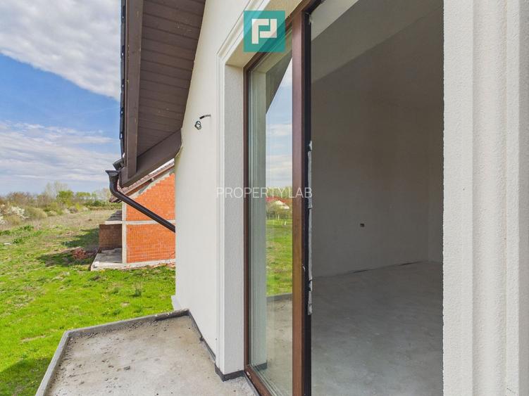 Duplex luminos 101 mp utili, teren 350mp în Covaci - 32