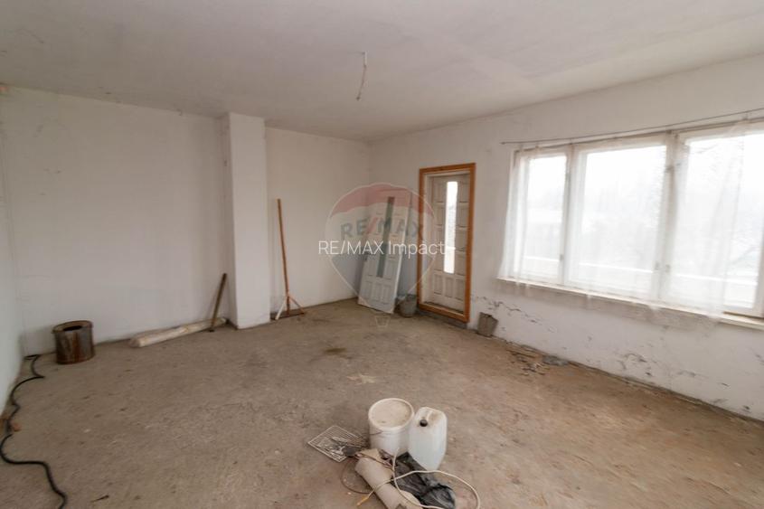 Vila cu 7 camere de vanzare in zona Centrala Aleea Grivitei Roman - 8