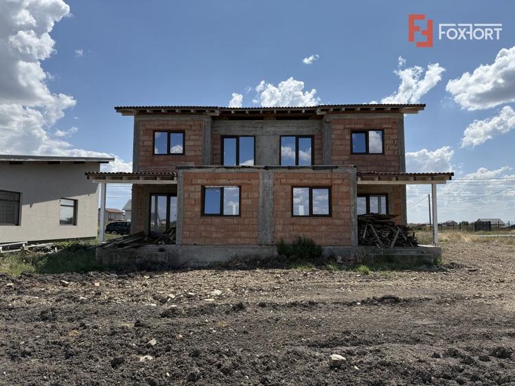 Duplex 4 camere si asfalt, Sacalaz - Parter + Etaj - ID V5368