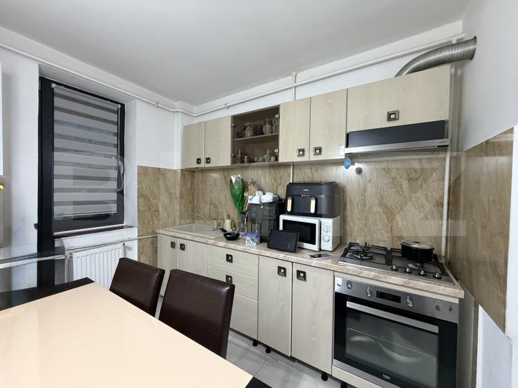 Apartament 3 camere, 61 mp, zona Rotonda/ Stomatologie